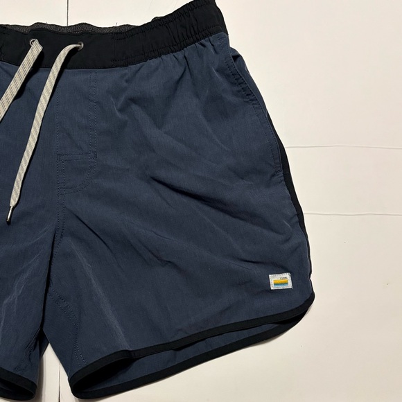 Men’s Vuori Banks Shorts - Picture 2 of 6